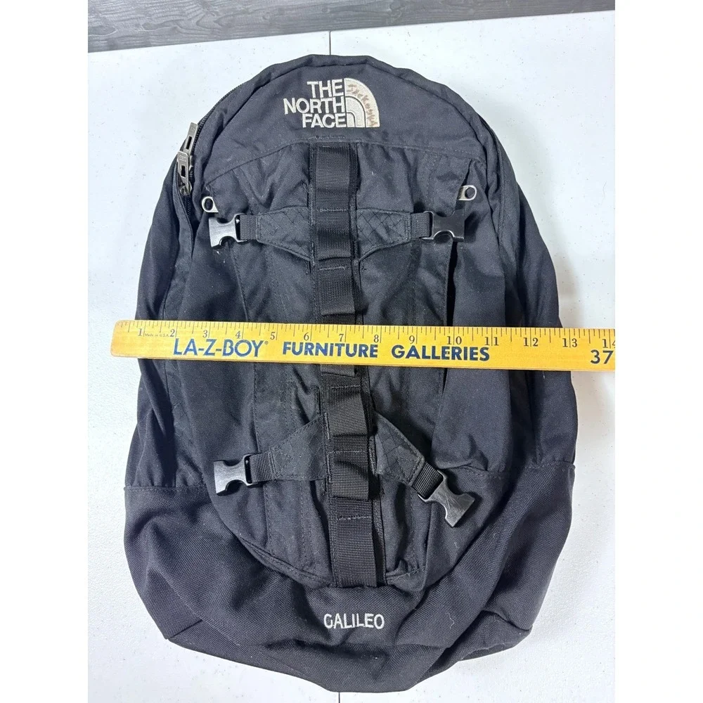 The North Face Travel Duffle/Backpack Daypack Hiking Bag RARE Vintage 2 in 1